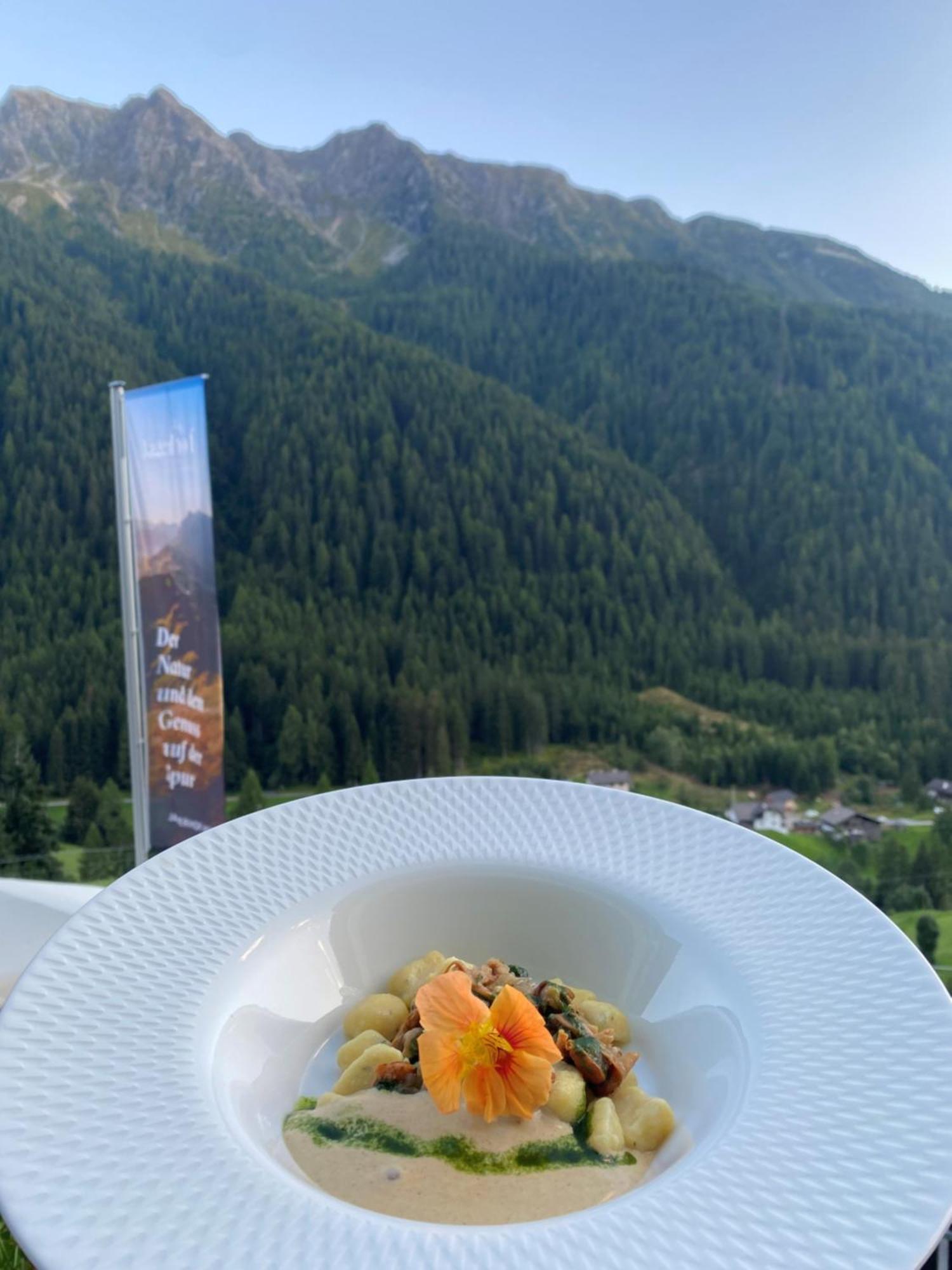 Hotel Jaegerhof San Leonardo in Passiria Luaran gambar