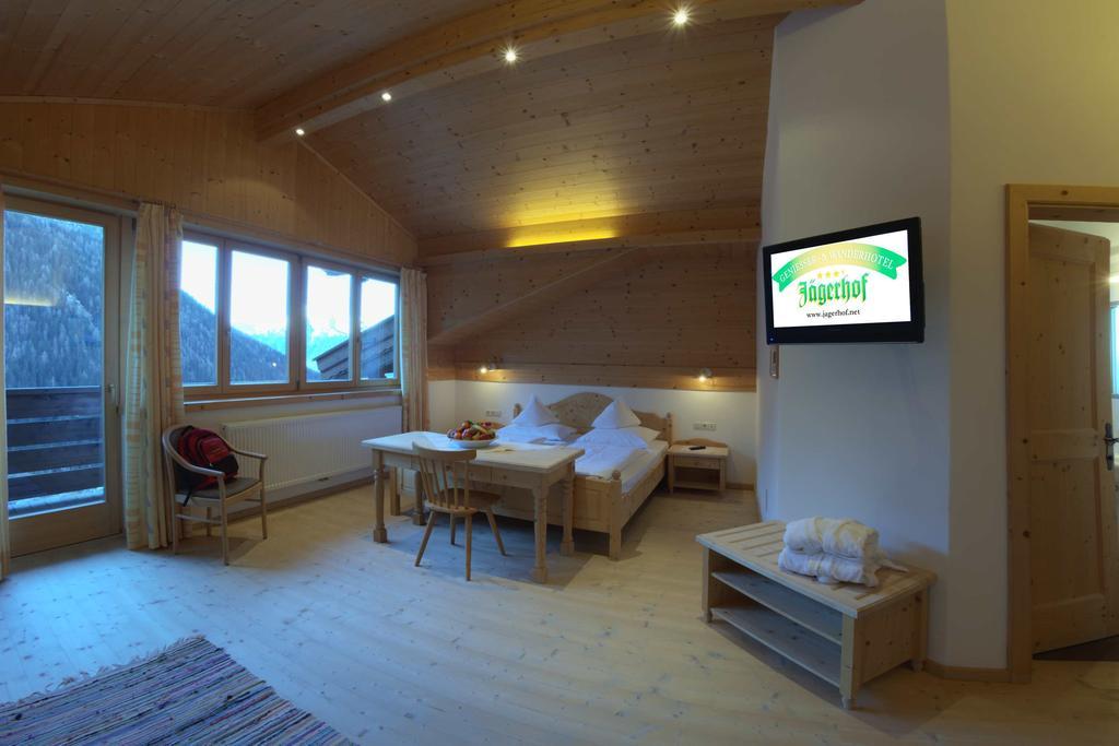 Hotel Jaegerhof San Leonardo in Passiria Luaran gambar
