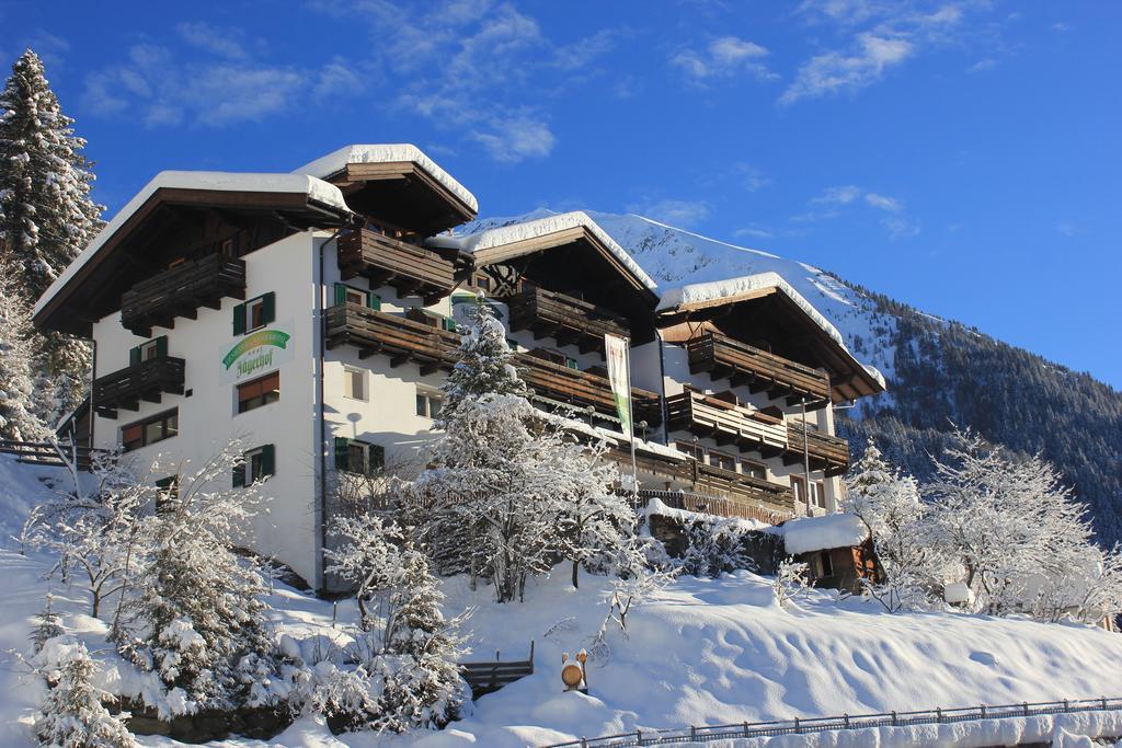 Hotel Jaegerhof San Leonardo in Passiria Luaran gambar