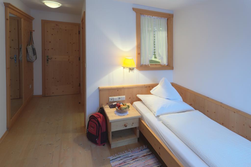 Hotel Jaegerhof San Leonardo in Passiria Luaran gambar